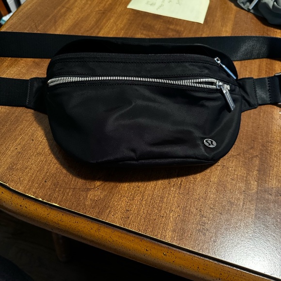 lululemon athletica Black Belt Bag - Picture 2 of 4